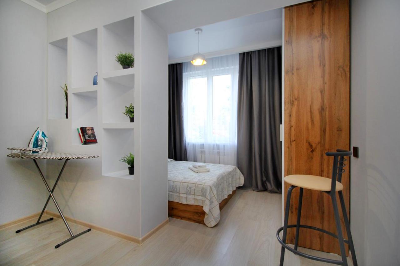 Cozy Studio In The Best Area! 5 Алмати Екстер'єр фото